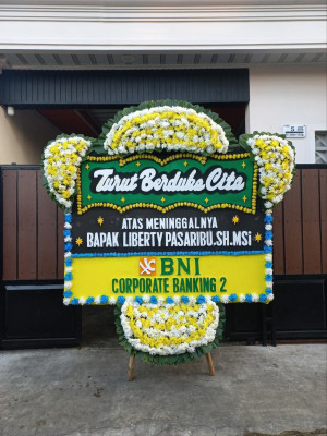 Papan Bunga Duka di Cipadung Kulon