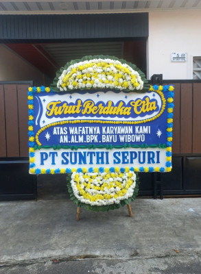 Papan Bunga Duka di Cipadung Kulon