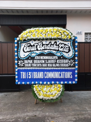 Papan Bunga Duka di Cipadung Kulon